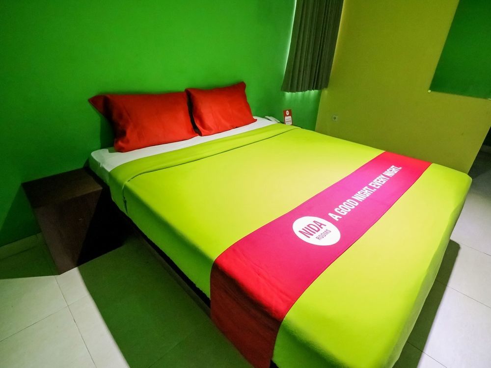 Nida Rooms Makassar Jampea 19536 Екстериор снимка